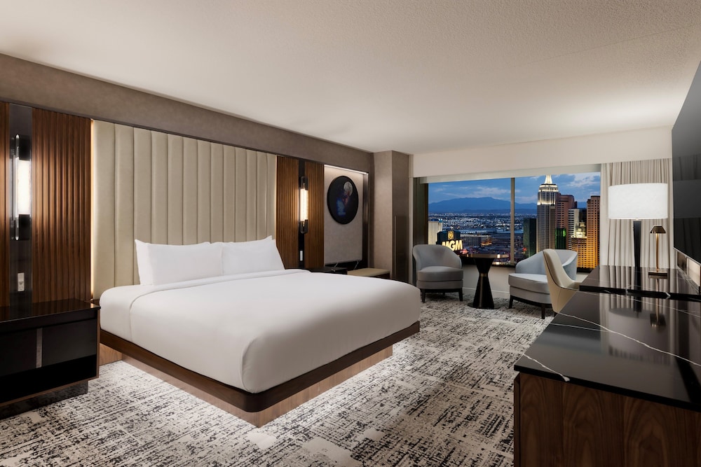 MGM Grand Hotel & Casino — Hotel rooms in Las Vegas, Nevada