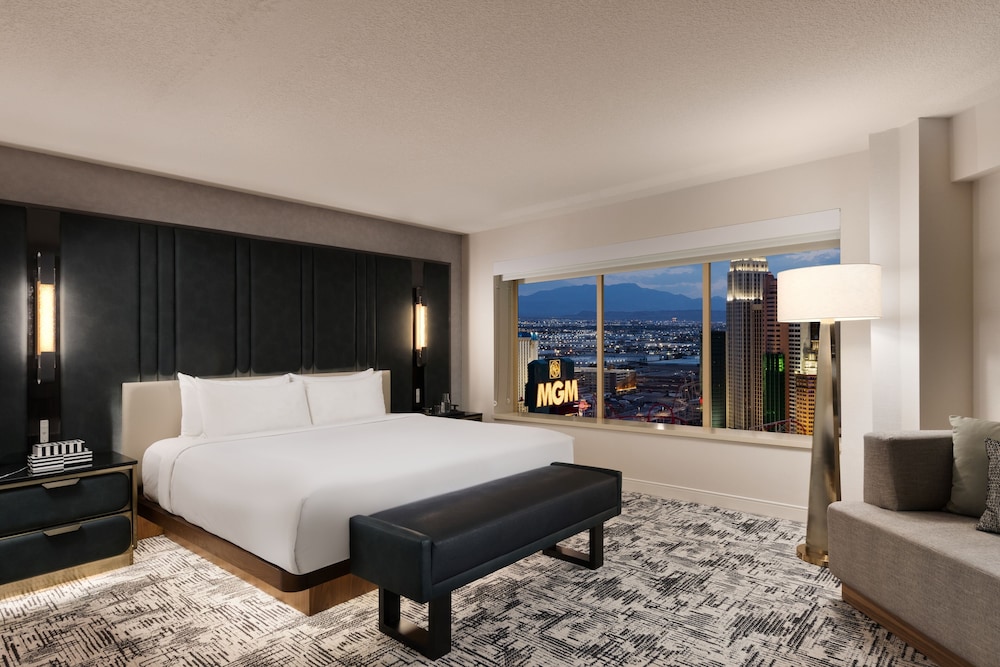 MGM Grand Hotel & Casino — Hotel rooms in Las Vegas, Nevada