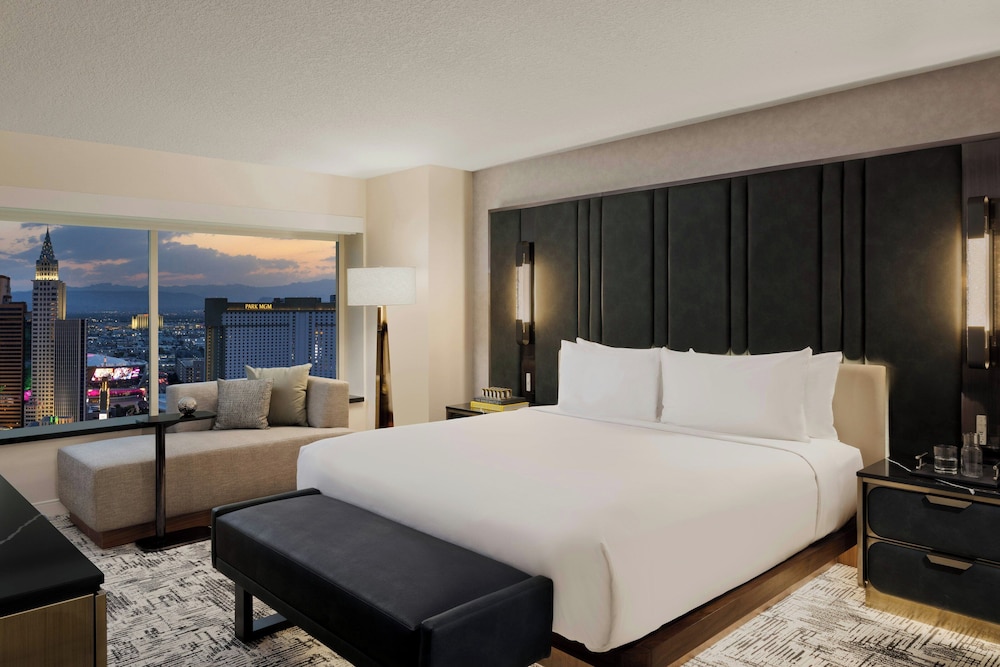 MGM Grand Hotel & Casino — Hotel rooms in Las Vegas, Nevada