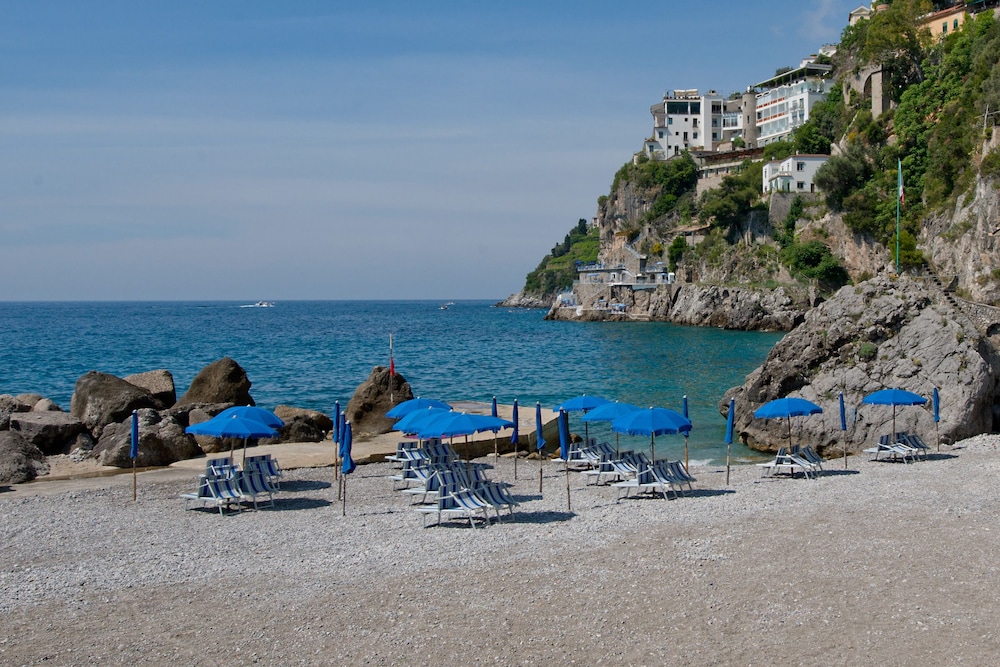 Hotel Aurora — Beach in Amalfi, Campania