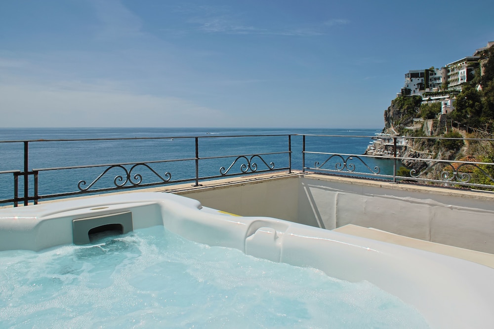 Hotel Aurora — Main photo in Amalfi, Campania