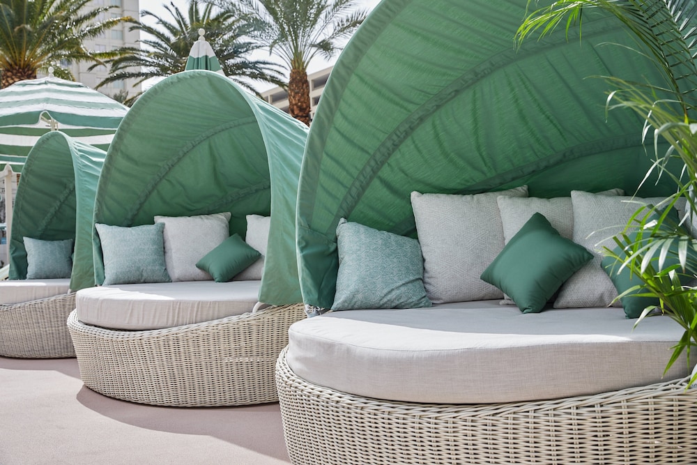 Park MGM Las Vegas — Beach in Las Vegas, Nevada