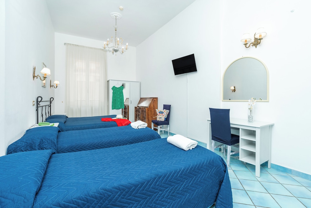 Hotel Fontana — Hotel rooms in Amalfi, Campania