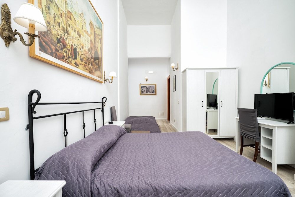 Hotel Fontana — Hotel rooms in Amalfi, Campania