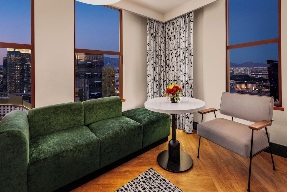 New York-New York Hotel & Casino — Hotel rooms in Las Vegas, Nevada