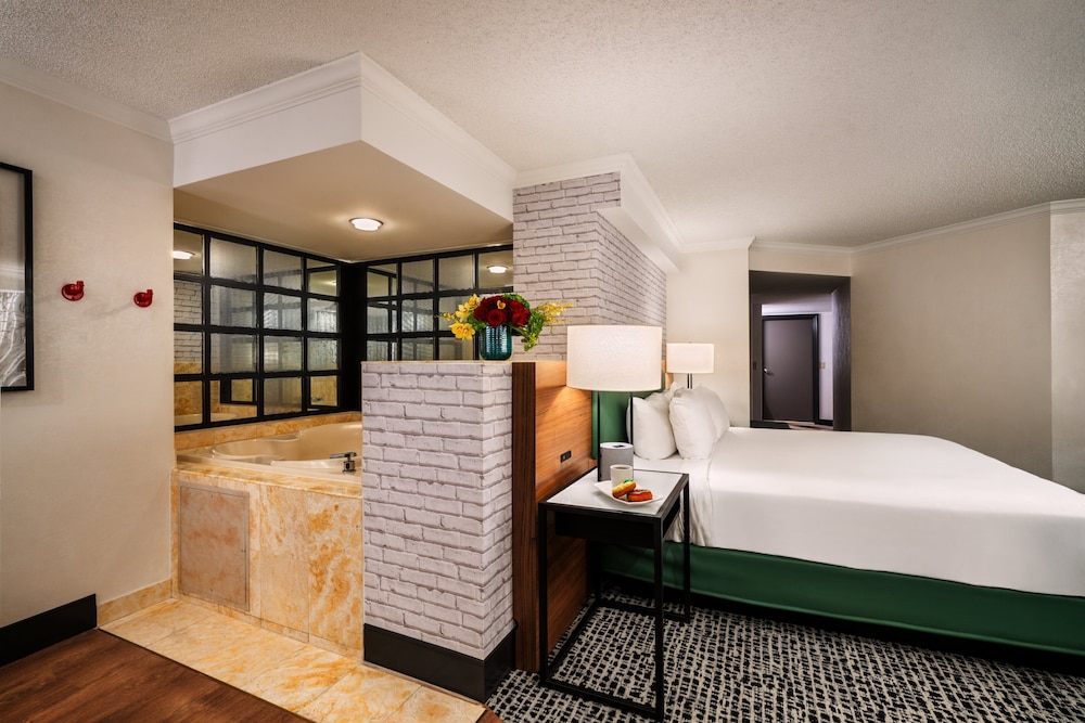 New York-New York Hotel & Casino — Hotel rooms in Las Vegas, Nevada