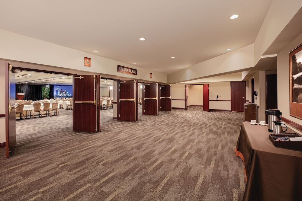 New York-New York Hotel & Casino — Restaurant & bars in Las Vegas, Nevada