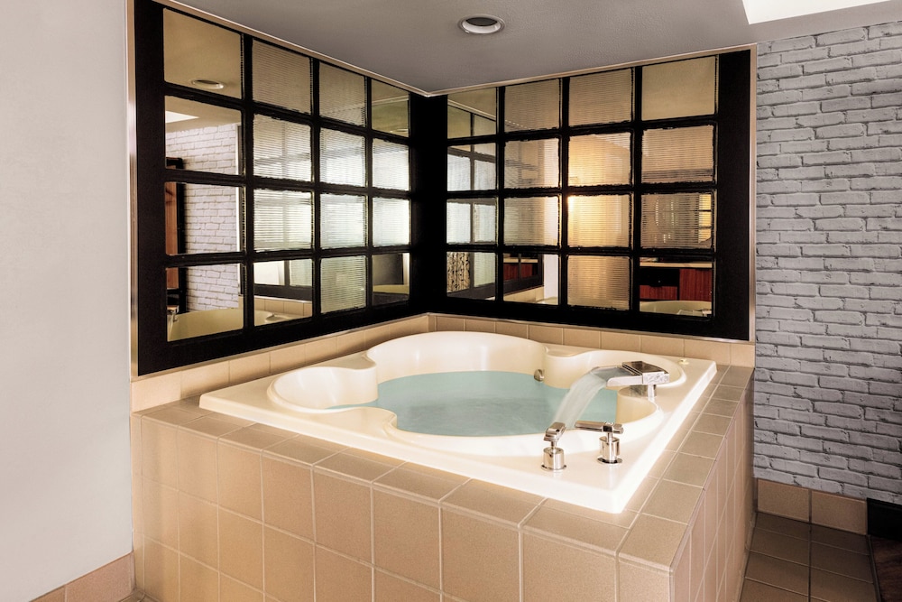 New York-New York Hotel & Casino — Hotel rooms in Las Vegas, Nevada