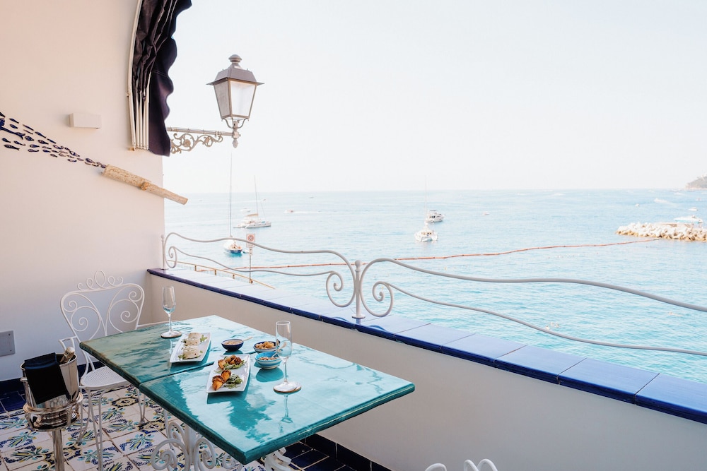 Hotel Marina Riviera — Restaurant & bars in Amalfi, Campania