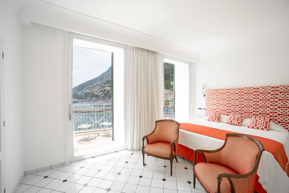 Hotel Marina Riviera — Hotel rooms in Amalfi, Campania