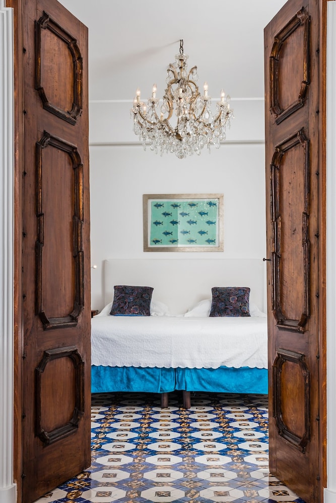 Hotel Marina Riviera — Hotel rooms in Amalfi, Campania