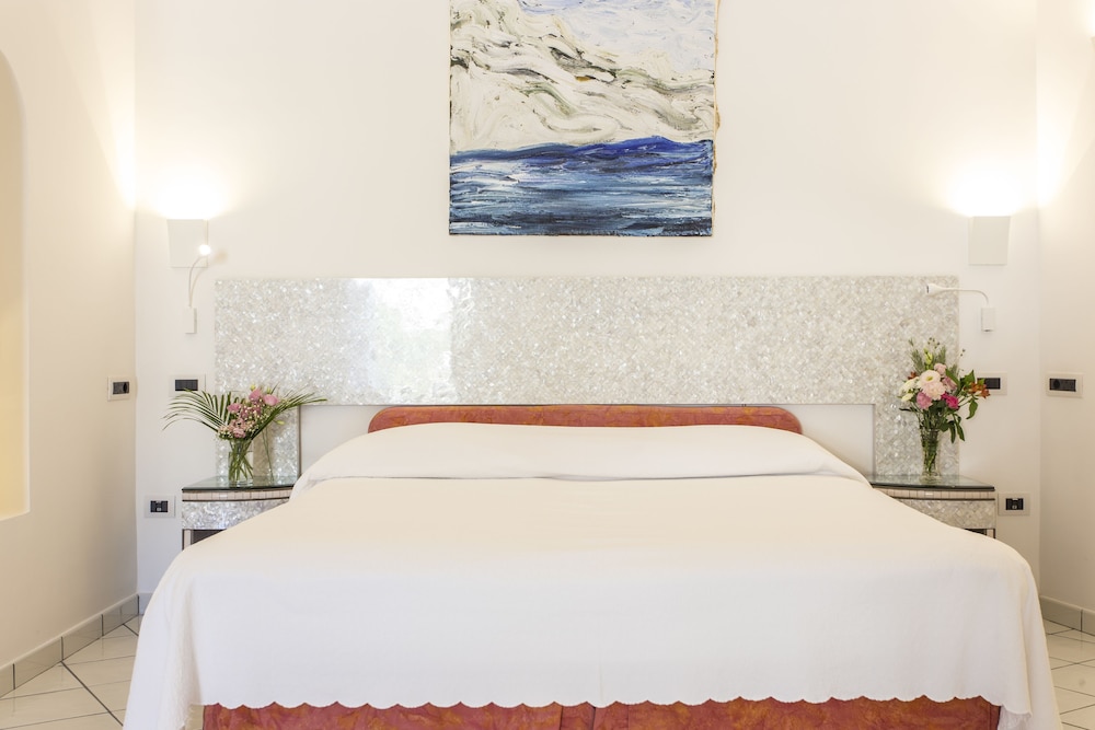Hotel Marina Riviera — Hotel rooms in Amalfi, Campania