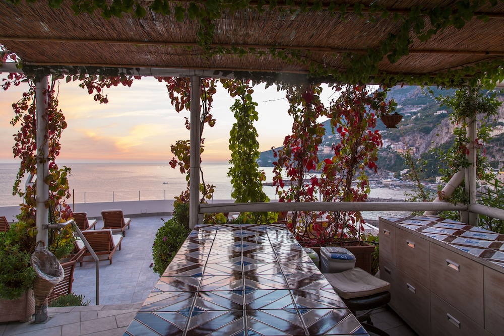 Hotel Marina Riviera — Restaurant & bars in Amalfi, Campania