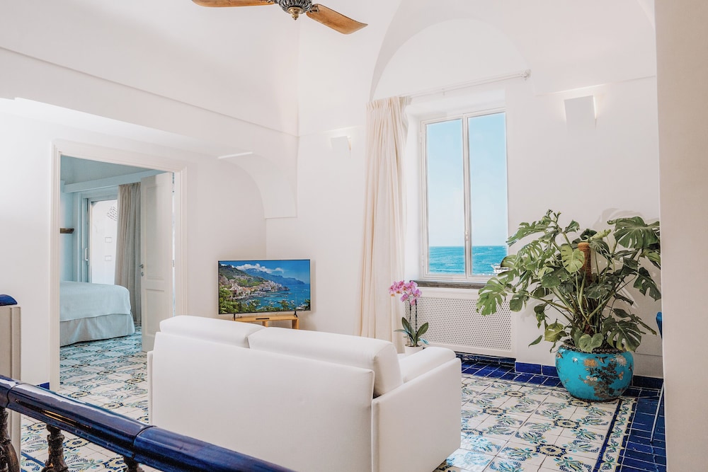Hotel Marina Riviera — Hotel rooms in Amalfi, Campania