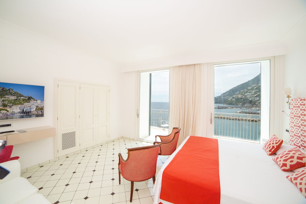 Hotel Marina Riviera — Hotel rooms in Amalfi, Campania