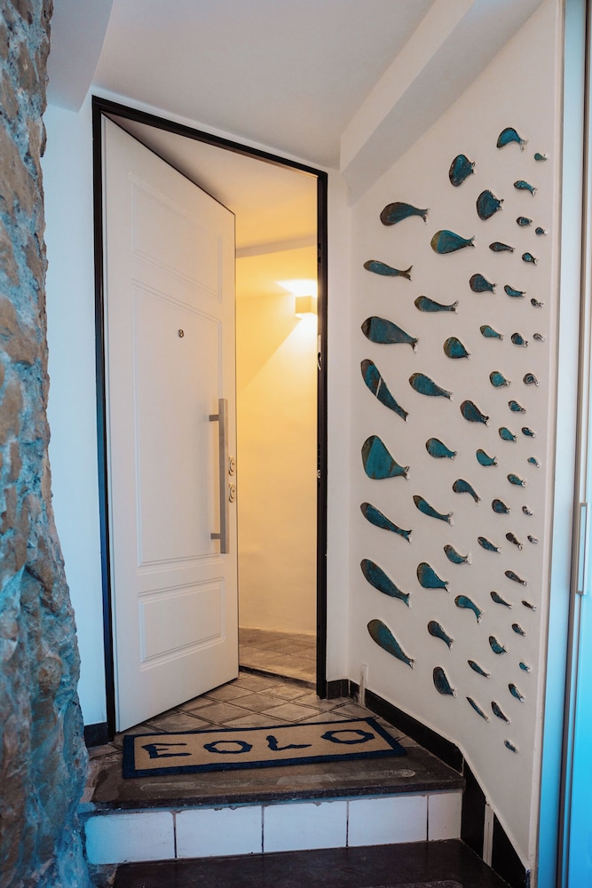 Hotel Marina Riviera — Hotel building in Amalfi, Campania