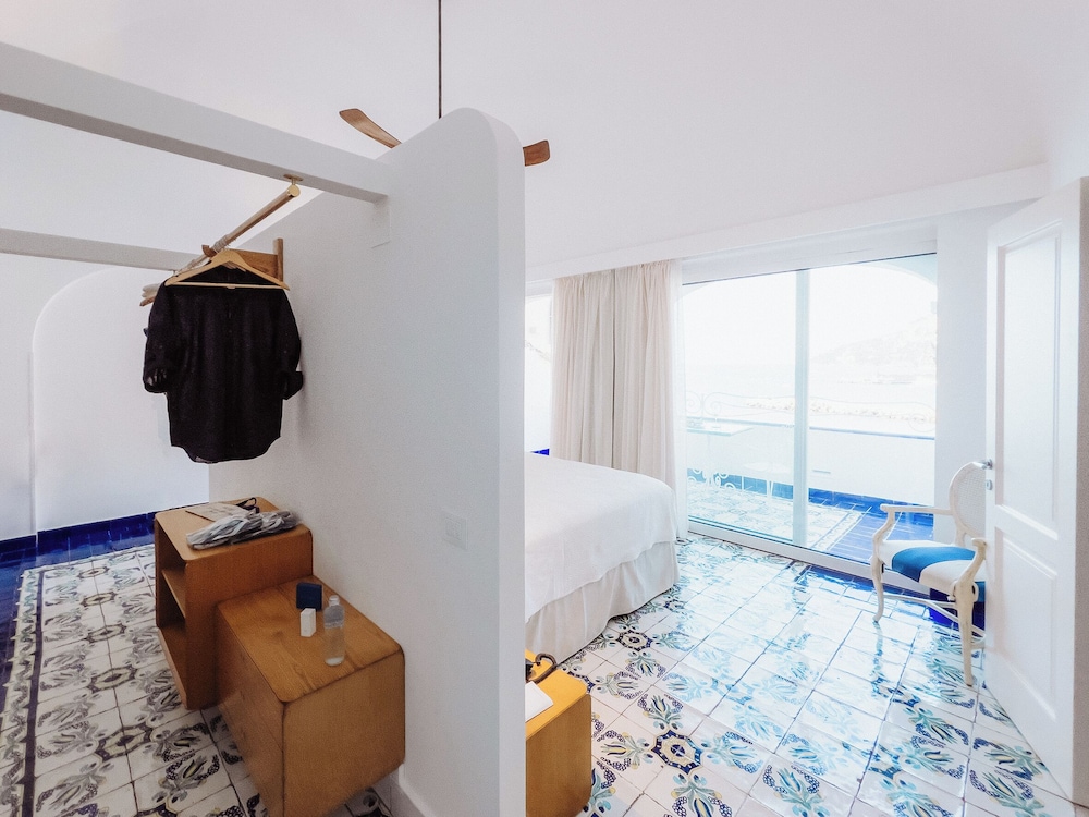 Hotel Marina Riviera — Hotel rooms in Amalfi, Campania