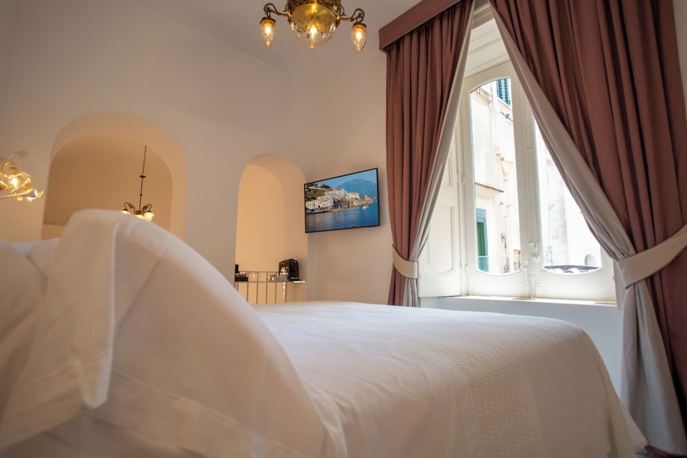 Hotel Marina Riviera — Hotel rooms in Amalfi, Campania