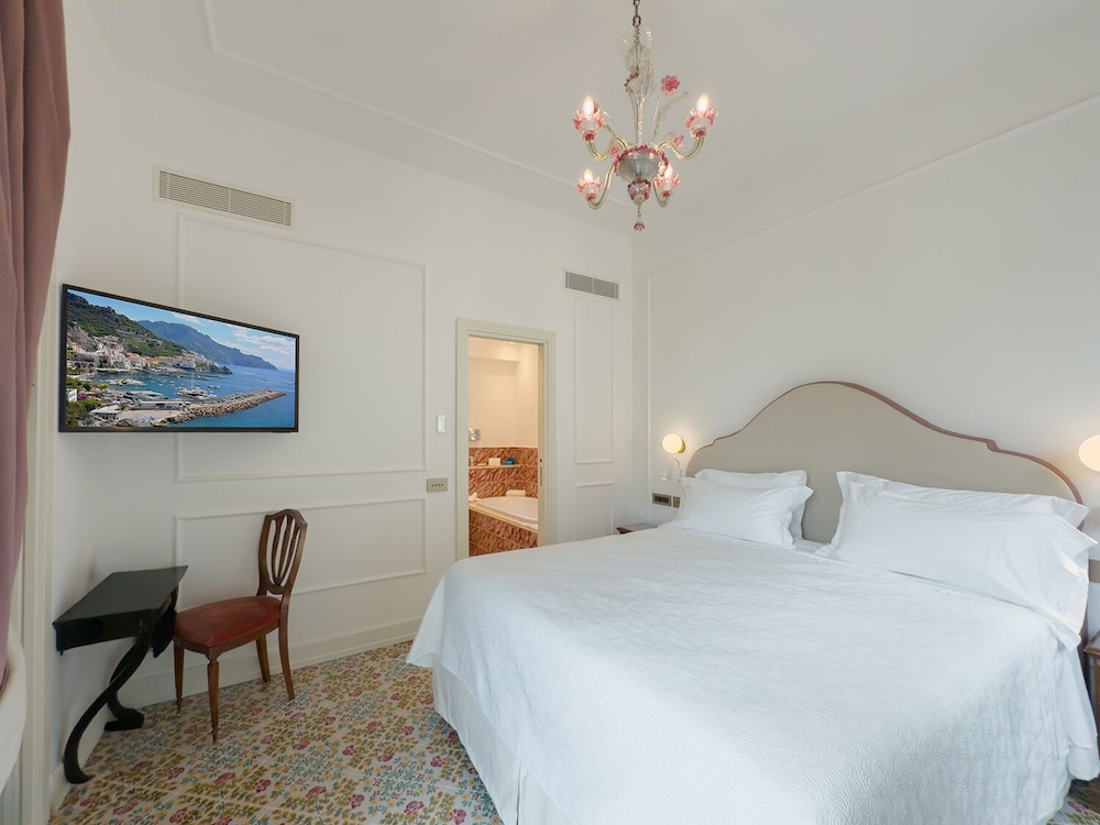 Hotel Marina Riviera — Hotel rooms in Amalfi, Campania