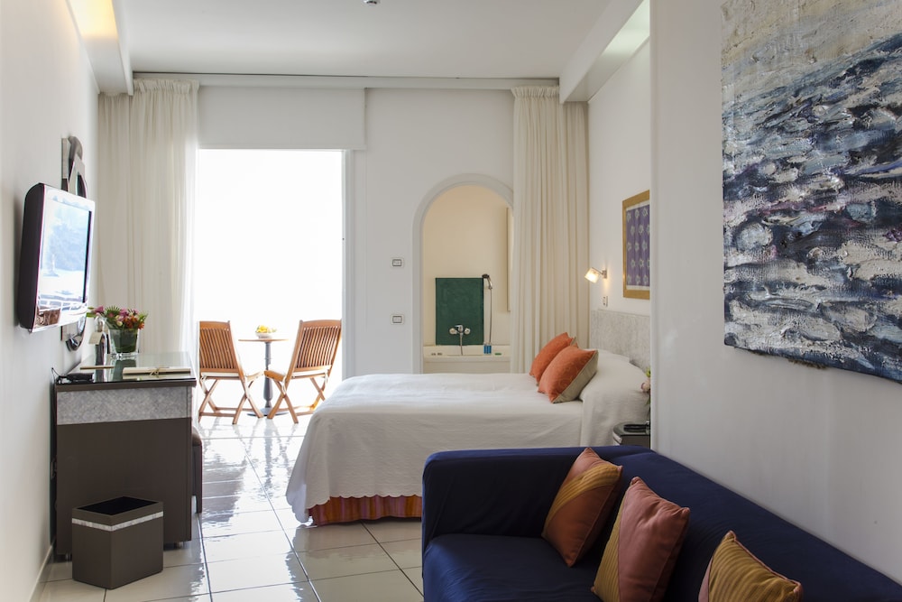 Hotel Marina Riviera — Hotel rooms in Amalfi, Campania