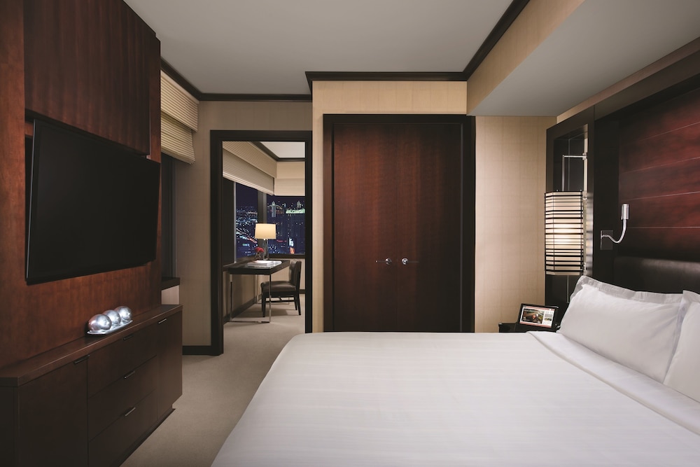 Vdara Hotel & Spa at ARIA Las Vegas — Hotel rooms in Las Vegas, Nevada