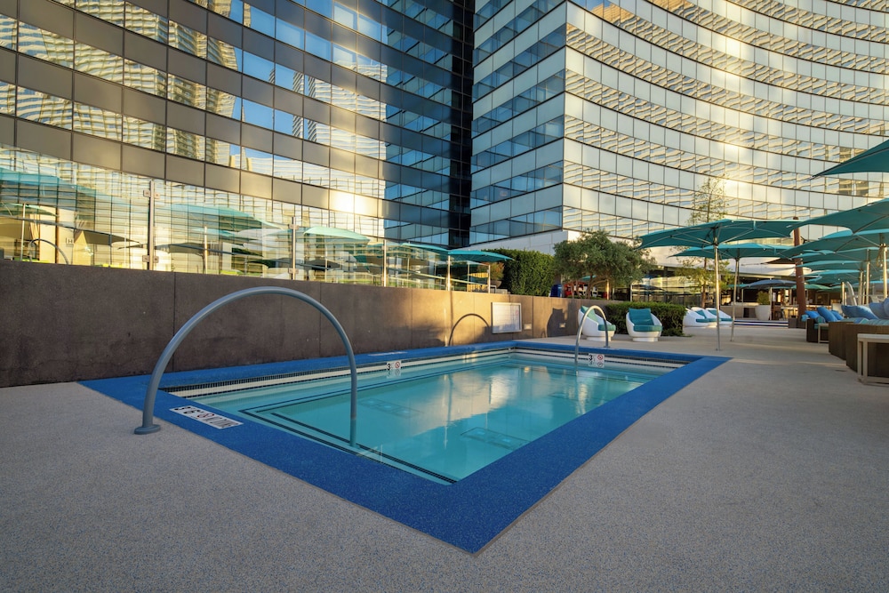 Vdara Hotel & Spa at ARIA Las Vegas — Swimming pool in Las Vegas, Nevada
