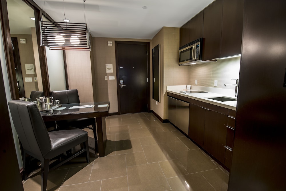 Vdara Hotel & Spa at ARIA Las Vegas — Hotel rooms in Las Vegas, Nevada