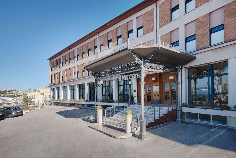 NH Ancona - zdjęcie 2