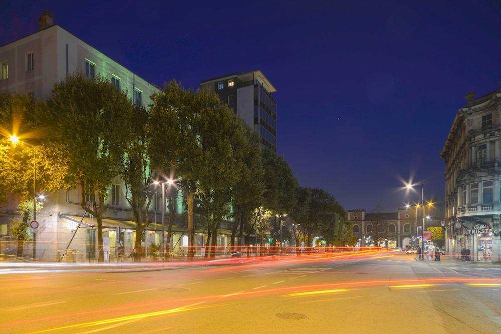 Hotel Igea — Hotel building in Brescia, Lombardy