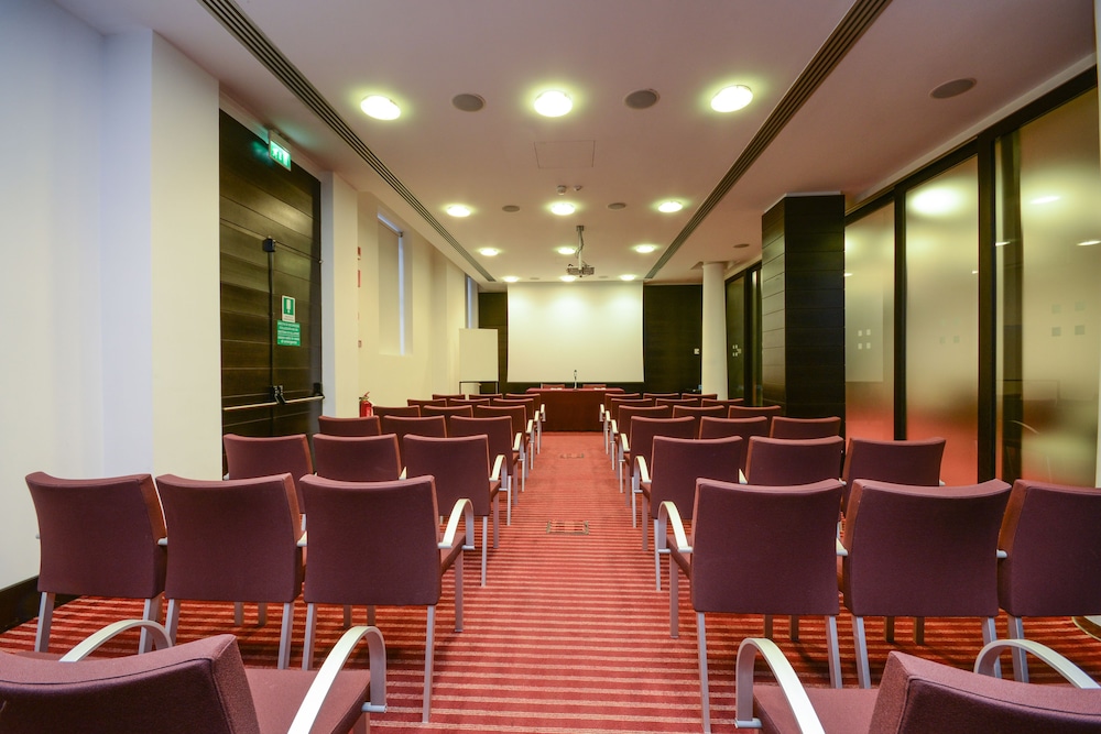 Hotel Igea — Hotel building in Brescia, Lombardy