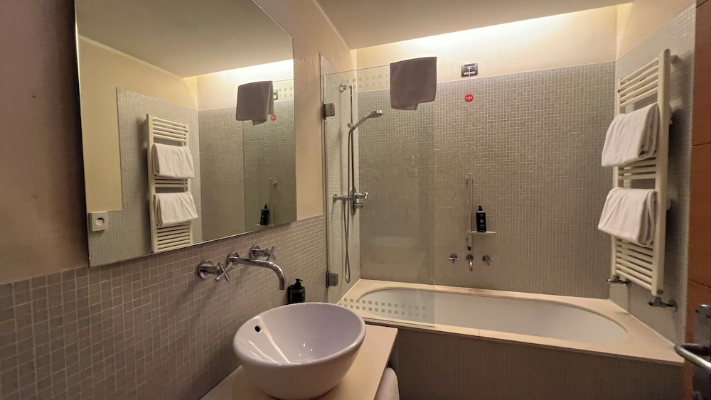 Hotel Igea — Hotel rooms in Brescia, Lombardy