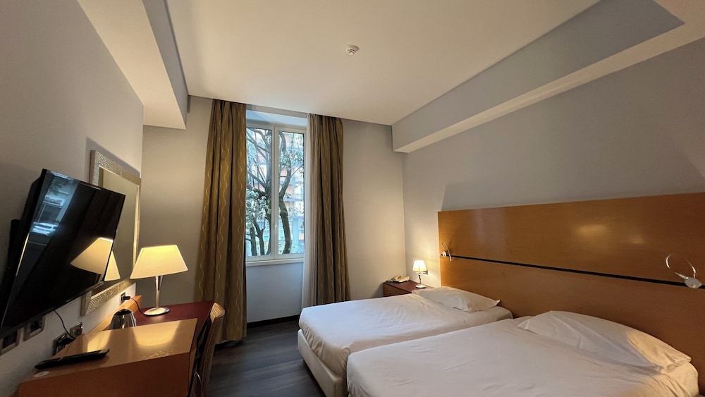 Hotel Igea — Hotel rooms in Brescia, Lombardy