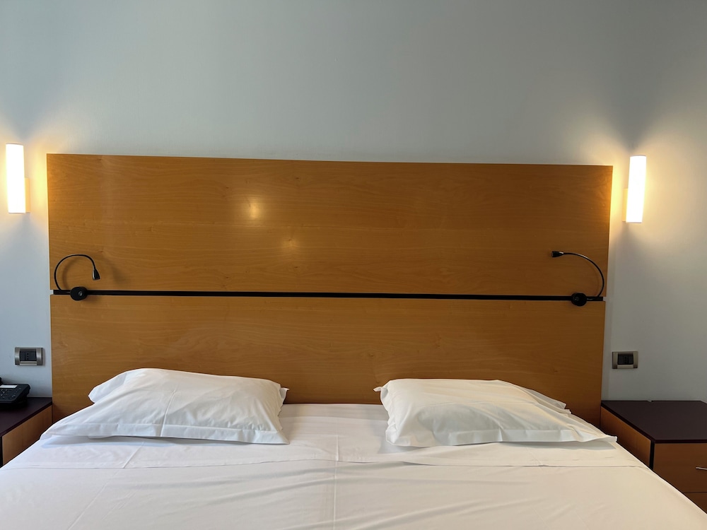 Hotel Igea — Hotel rooms in Brescia, Lombardy
