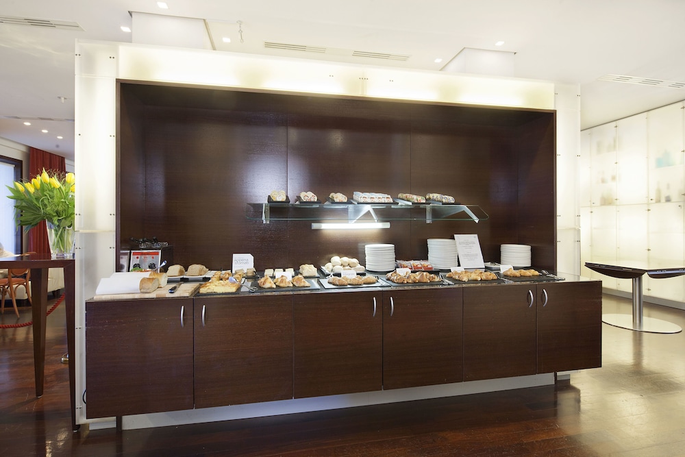 Hotel Igea — Restaurant & bars in Brescia, Lombardy