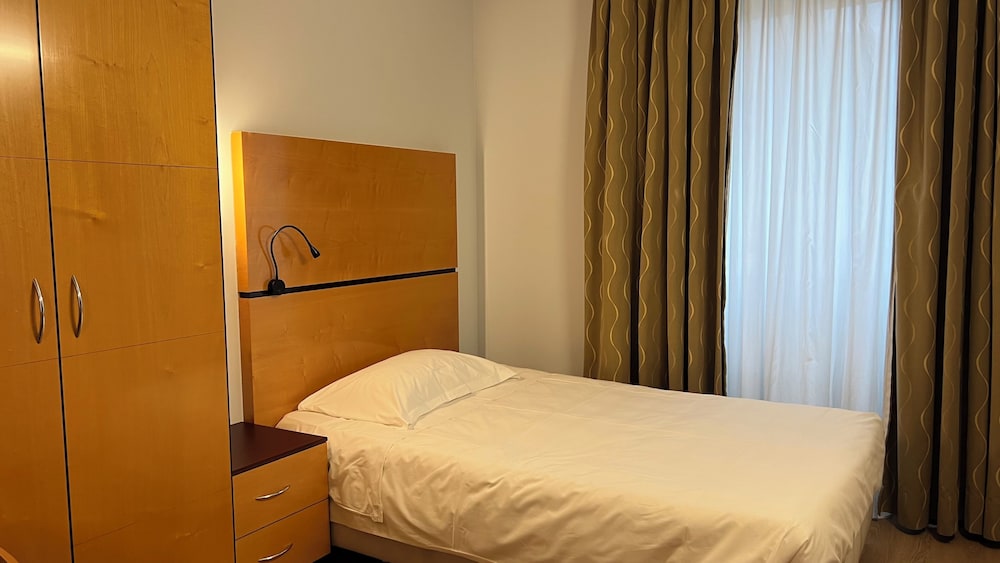 Hotel Igea — Hotel rooms in Brescia, Lombardy