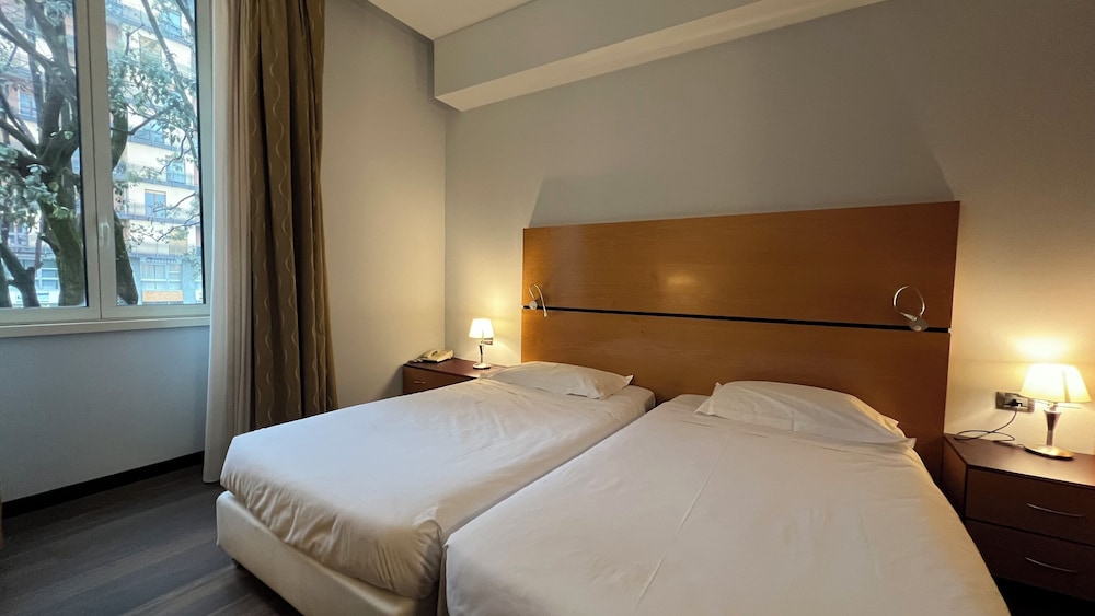 Hotel Igea — Hotel rooms in Brescia, Lombardy
