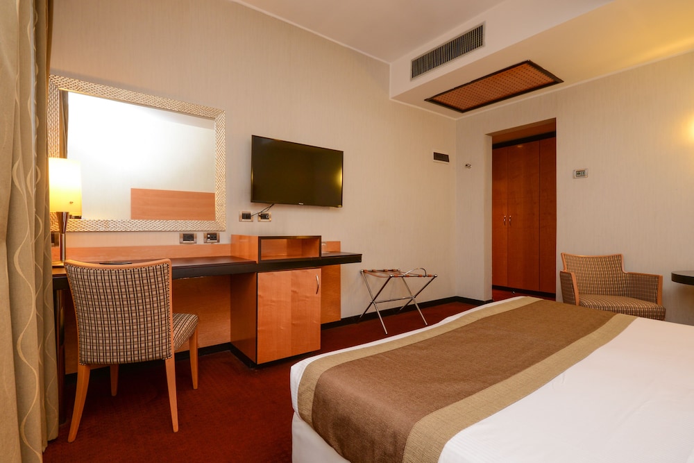 Hotel Igea — Hotel rooms in Brescia, Lombardy