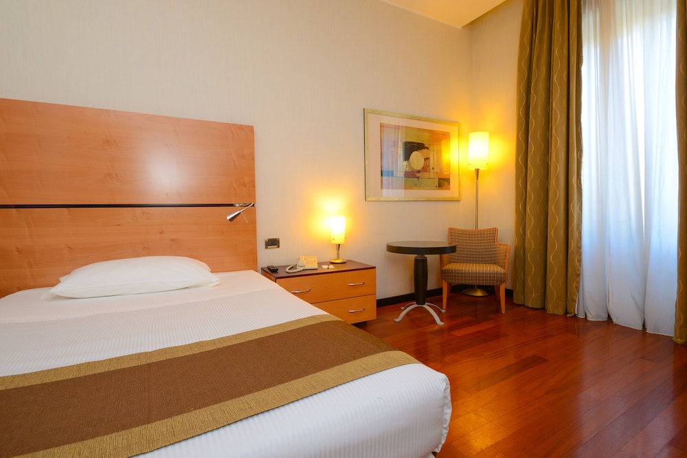 Hotel Igea — Hotel rooms in Brescia, Lombardy