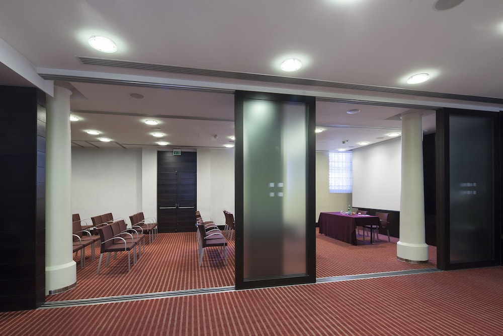 Hotel Igea — Hotel building in Brescia, Lombardy