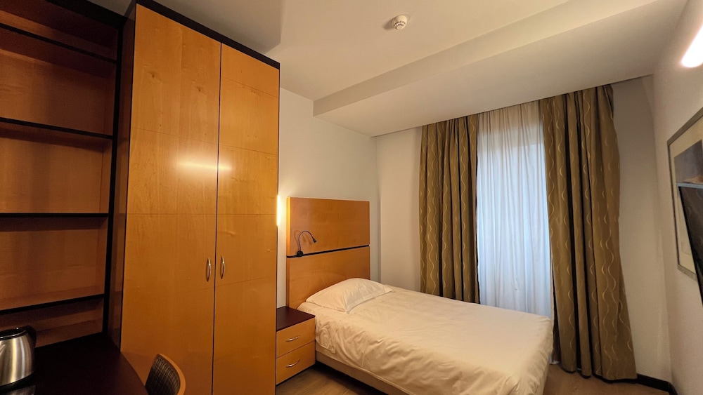 Hotel Igea — Hotel rooms in Brescia, Lombardy