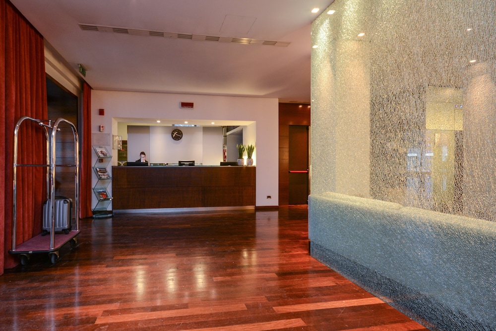 Hotel Igea — Hotel building in Brescia, Lombardy