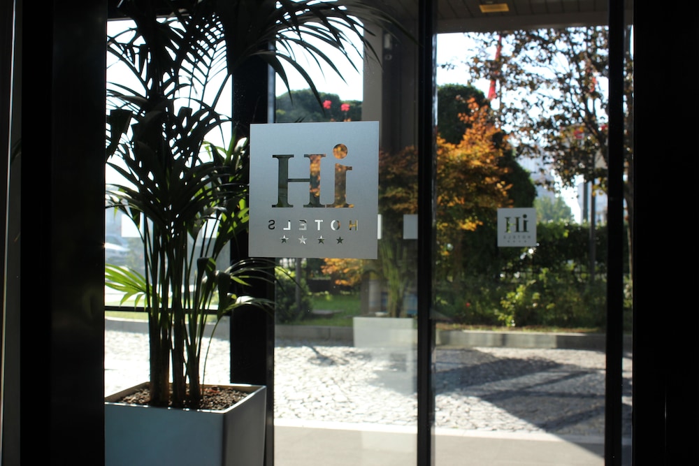 iH Hotels Milano Lorenteggio — Hotel building in Milan, Lombardy
