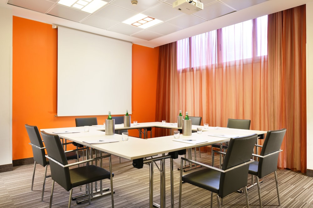 UNA Hotels Mediterraneo Milano — Hotel building in Milan, Lombardy