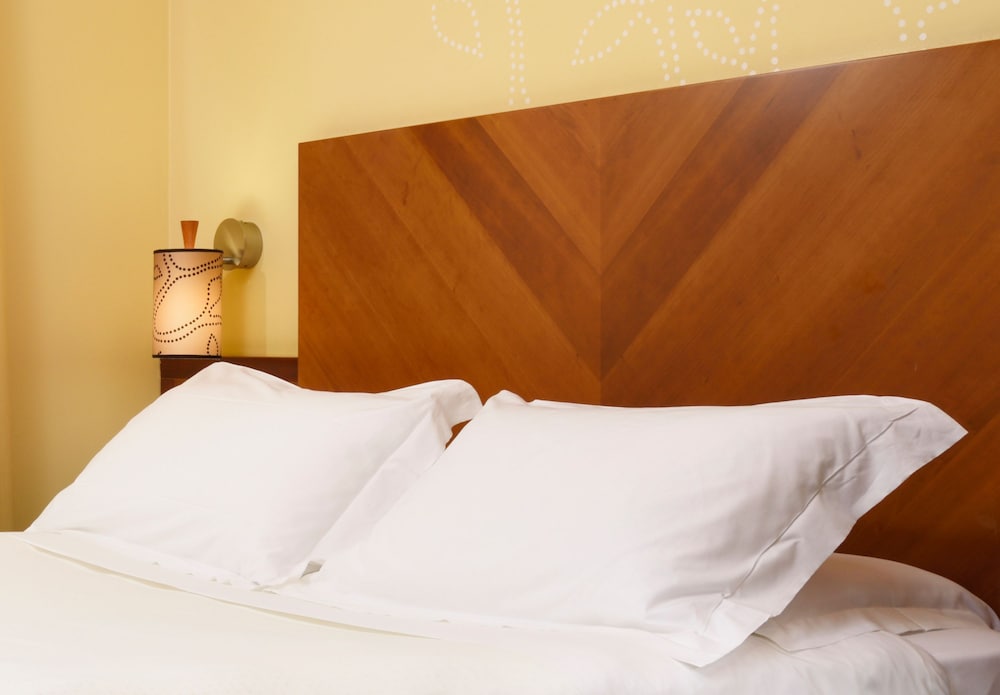 UNA Hotels Mediterraneo Milano — Hotel rooms in Milan, Lombardy