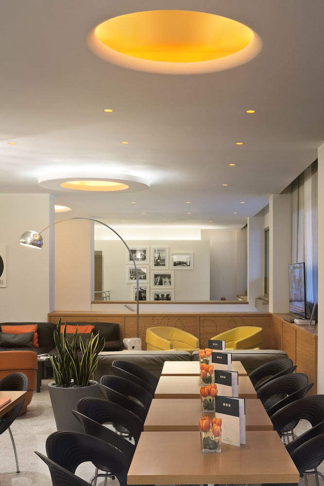 UNA Hotels Mediterraneo Milano — Restaurant & bars in Milan, Lombardy