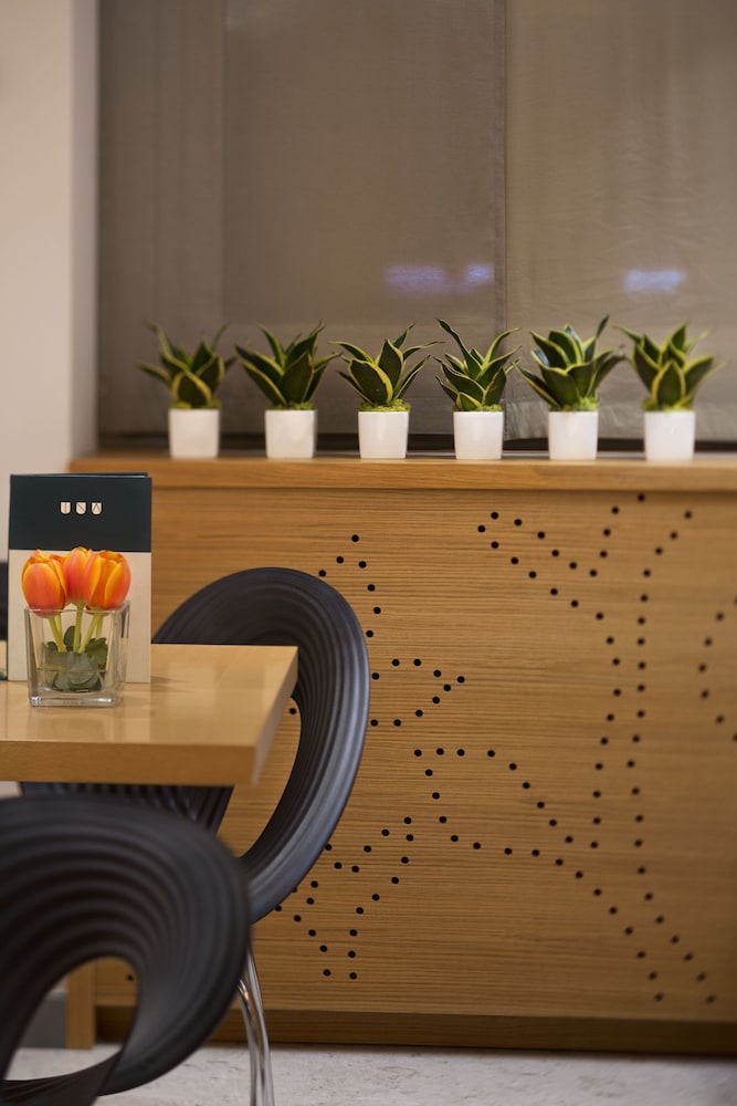 UNA Hotels Mediterraneo Milano — Restaurant & bars in Milan, Lombardy