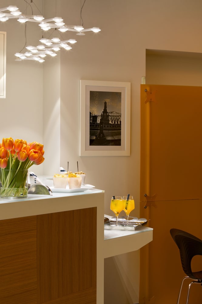 UNA Hotels Mediterraneo Milano — Restaurant & bars in Milan, Lombardy