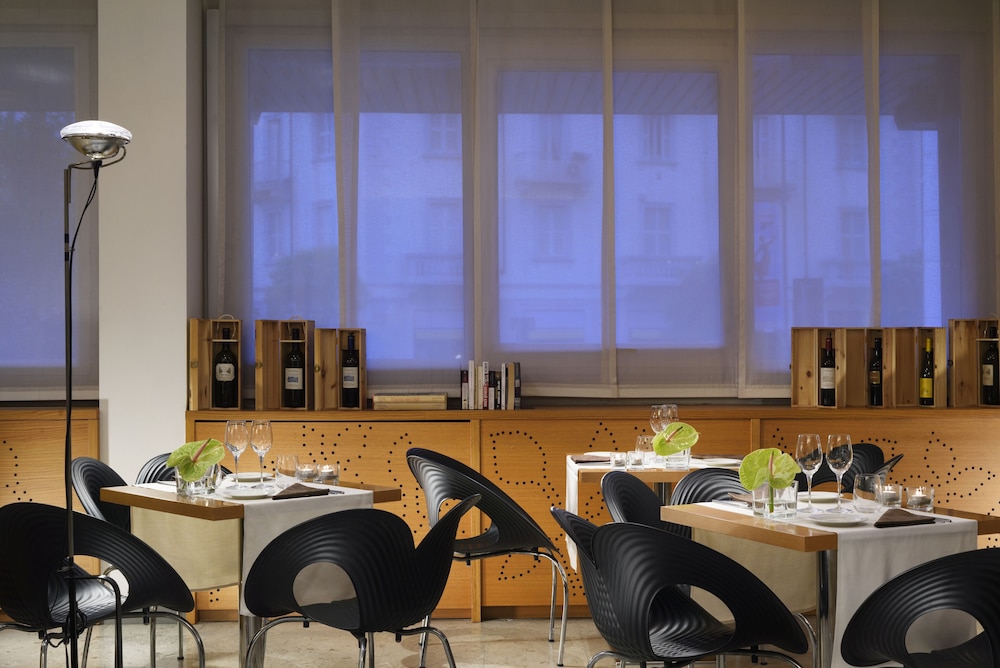 UNA Hotels Mediterraneo Milano — Restaurant & bars in Milan, Lombardy