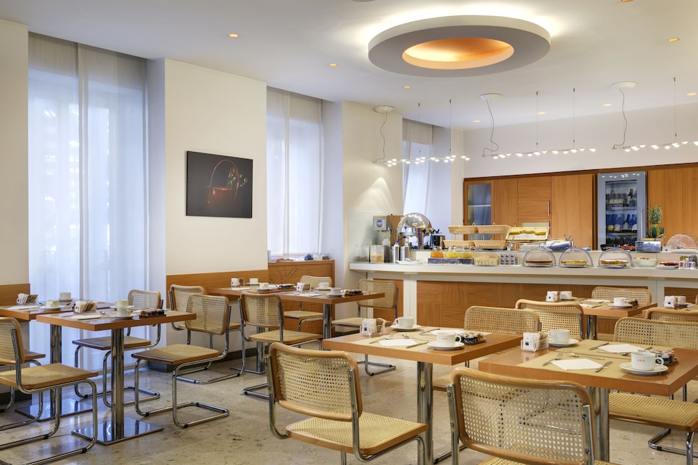 UNA Hotels Mediterraneo Milano — Restaurant & bars in Milan, Lombardy