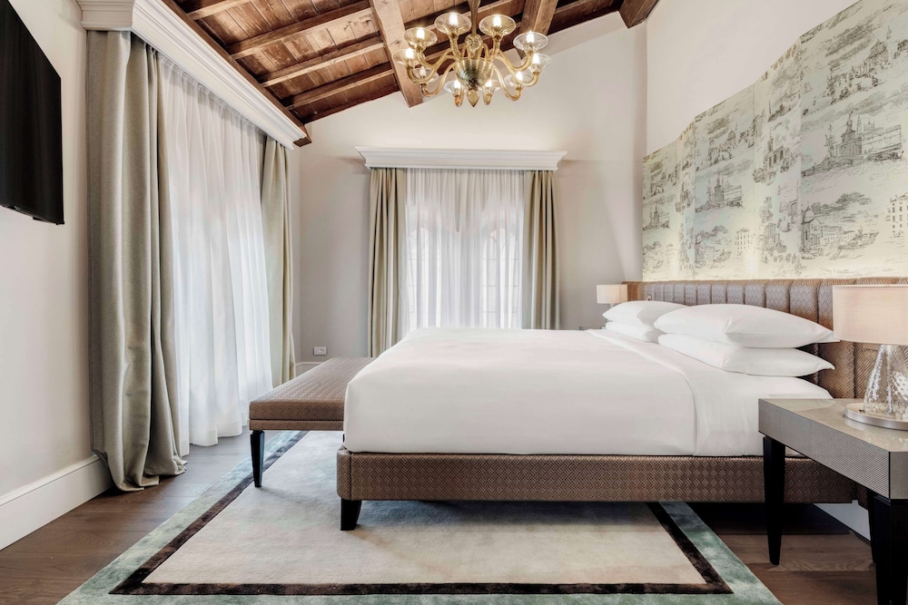 Hilton Molino Stucky Venice — Hotel rooms in Venice, Veneto
